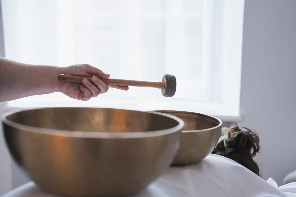 Energetik: Klangschalen-Massage
