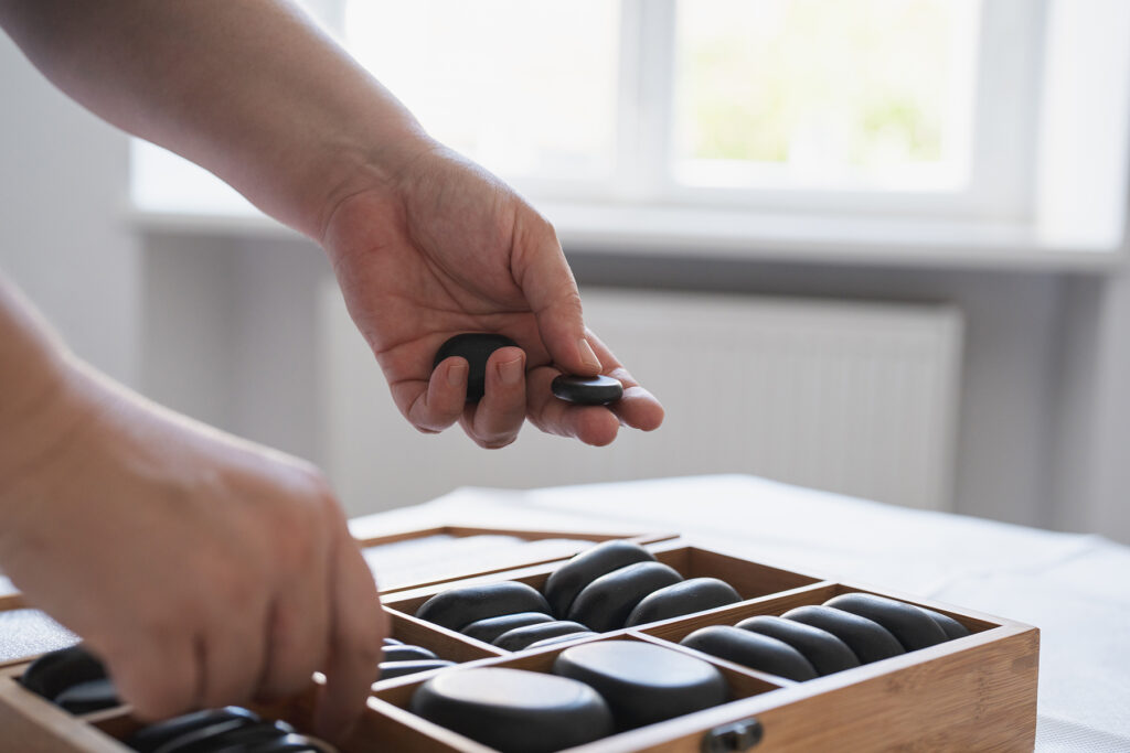 Energetik: Hot Stone-Massage